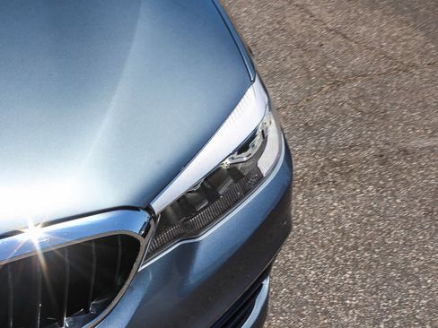 Used 2020 BMW 530e xDrive AWD/4WD image 10