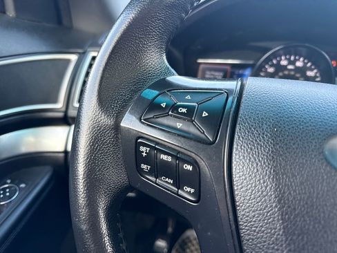 Used 2017 Ford Explorer XLT w/ XLT Technology Feature Bundle image 39