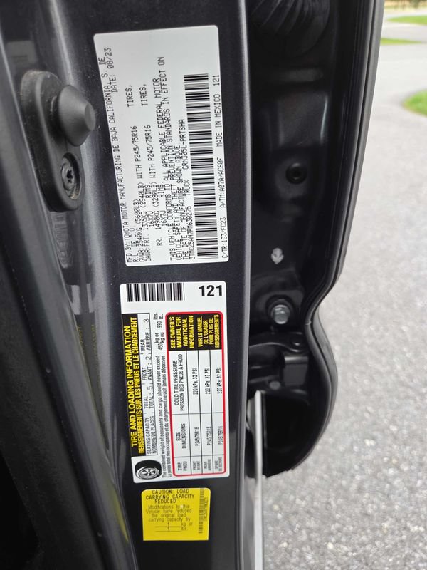 Used 2023 Toyota Tacoma SR5 AWD/4WD image 25