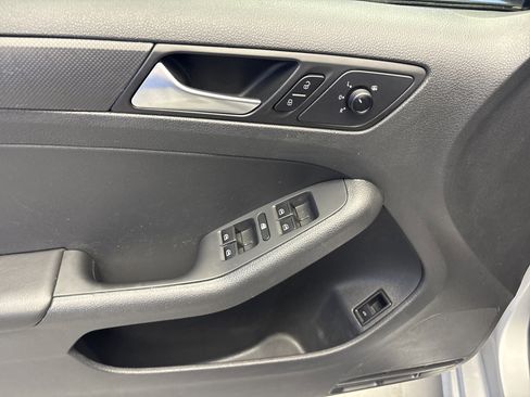 Used 2016 Volkswagen Jetta S FWD image 10
