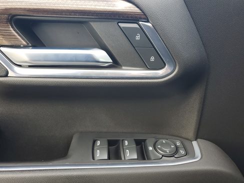 Used 2023 Chevrolet Silverado 1500 RST image 25