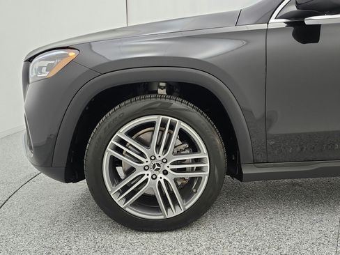 Certified 2026 Mercedes-Benz GLS 450 4MATIC image 17