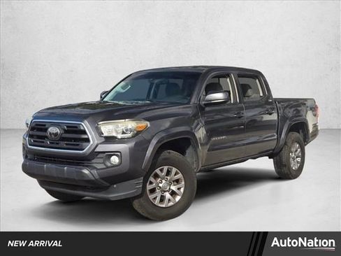 Used 2018 Toyota Tacoma SR5 image 1