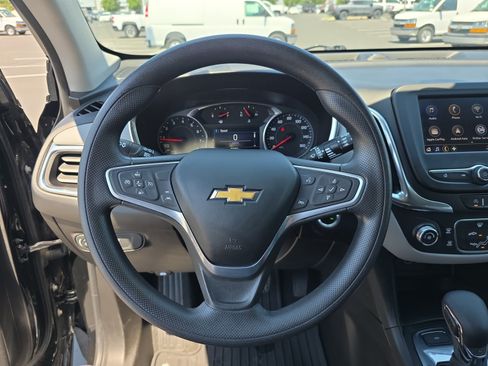 Used 2022 Chevrolet Equinox LS w/ LS Convenience Package AWD/4WD image 13