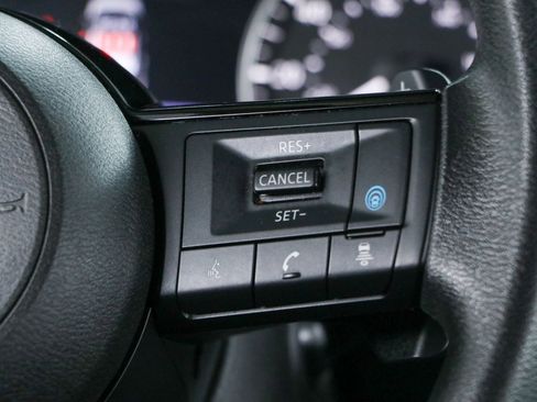 Used 2023 Nissan Rogue SV AWD/4WD image 14