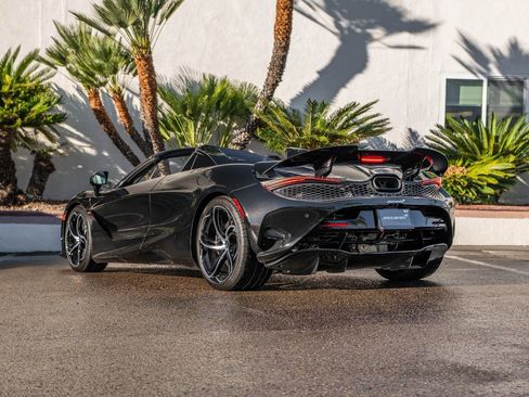 Used 2024 McLaren 750S Spider image 4