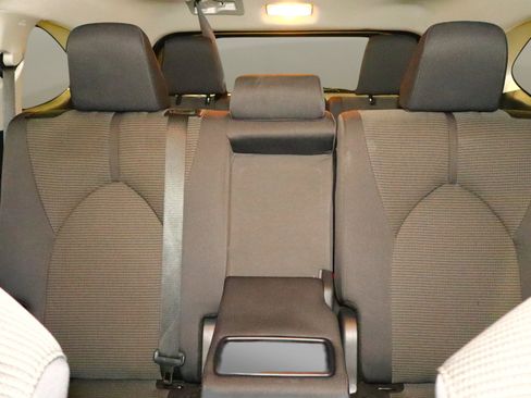 Used 2024 Toyota Highlander LE image 22