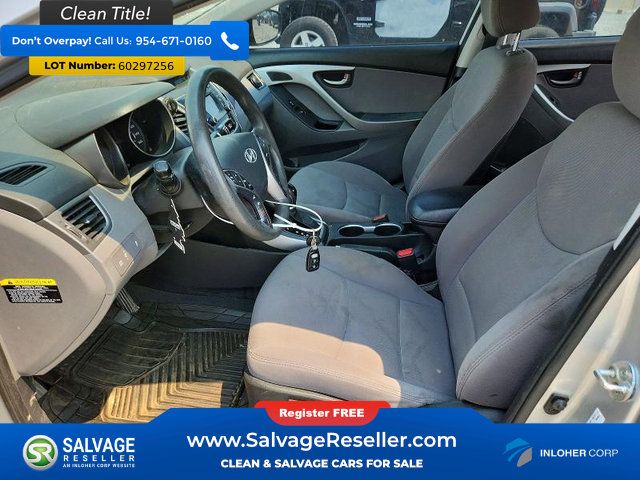 Used 2014 Hyundai Elantra SE w/ Option Group 02 FWD image 9
