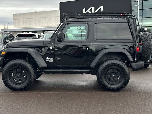 Used 2018 Jeep Wrangler Sport image 7