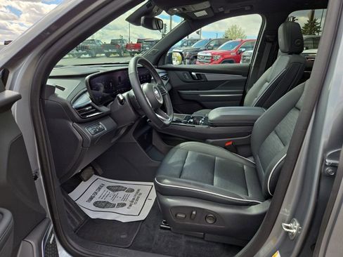 Used 2025 Buick Enclave Sport Touring w/ Power Package AWD/4WD image 15