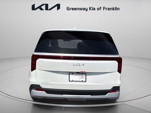 New 2026 Kia Carnival LX FWD image 6