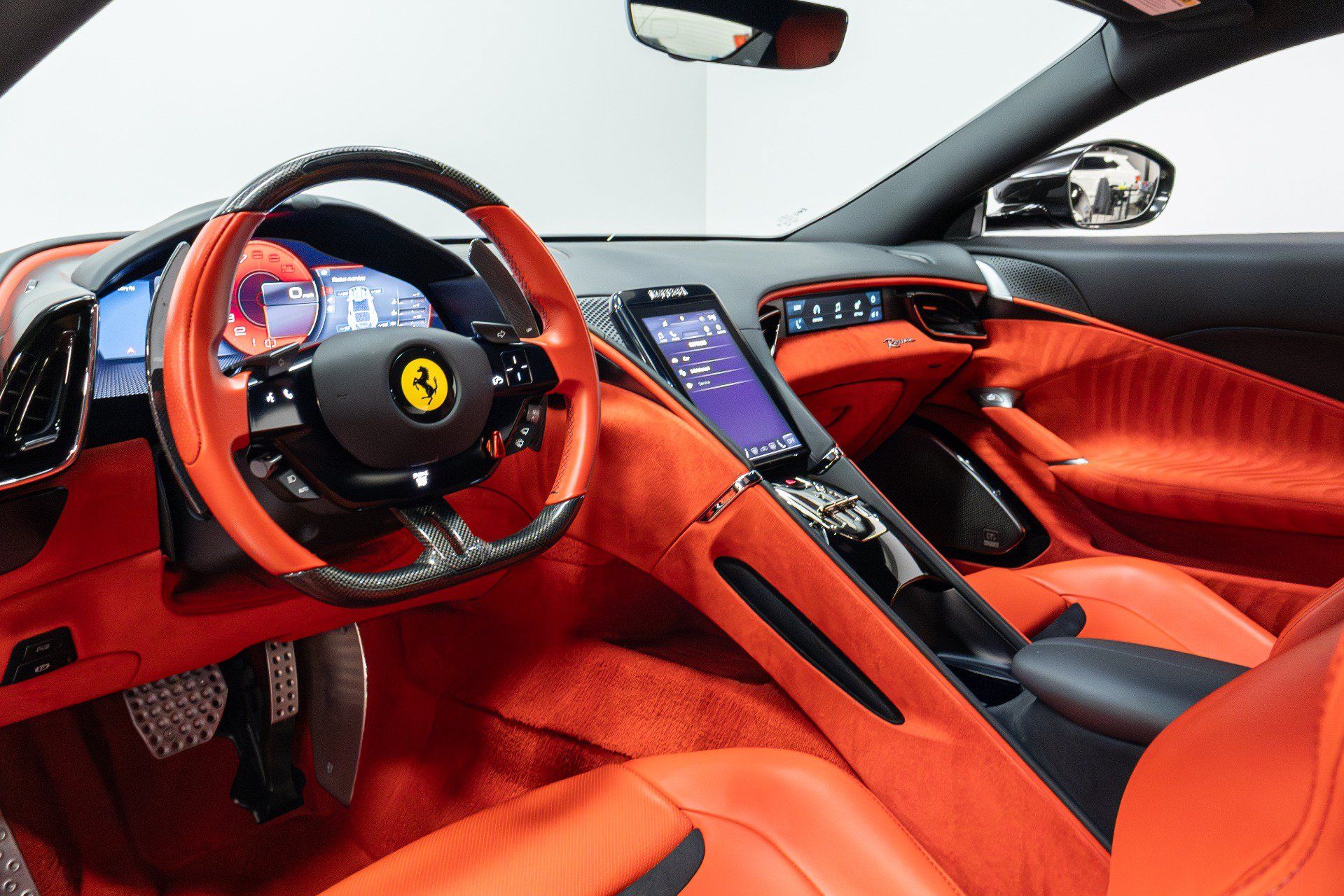Used 2022 Ferrari Roma RWD image 10