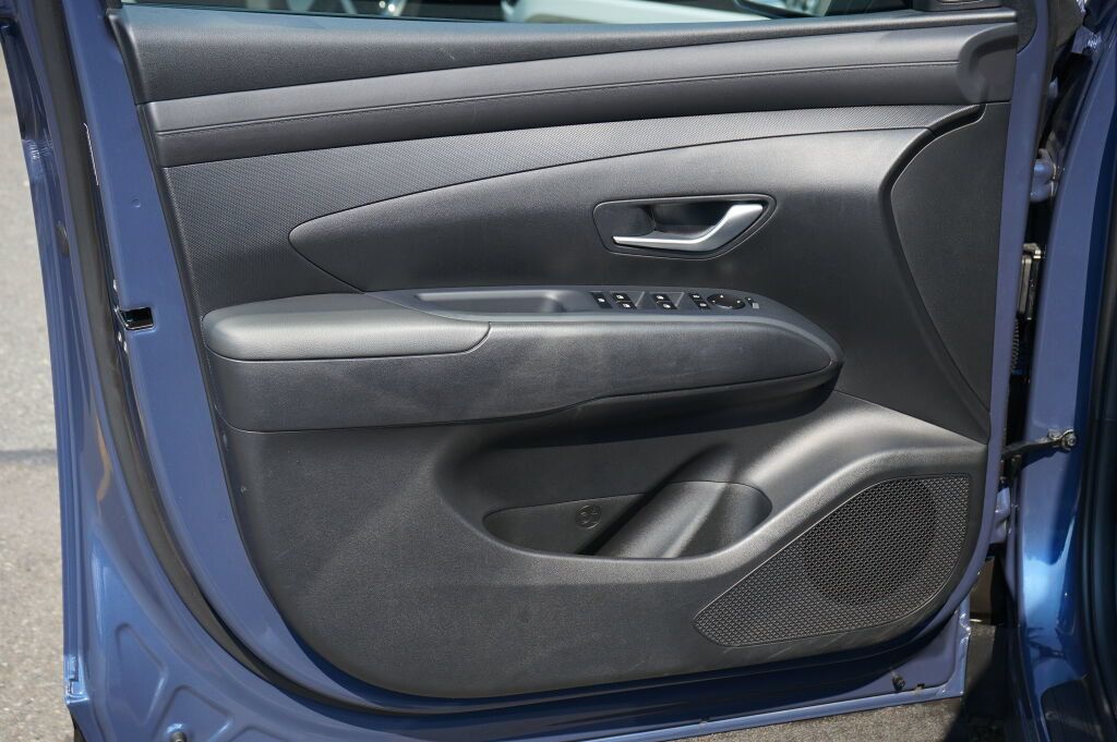 Certified 2025 Hyundai Tucson SE FWD image 29