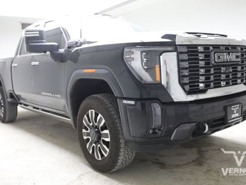 Used 2024 GMC Sierra 2500 Denali Ultimate AWD/4WD image 6