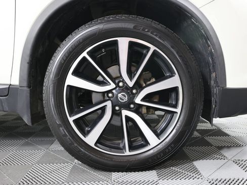 Used 2020 Nissan Rogue SL AWD/4WD image 6