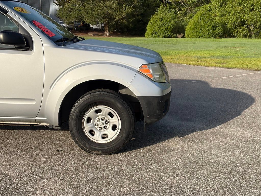 Used 2015 Nissan Frontier S RWD image 8
