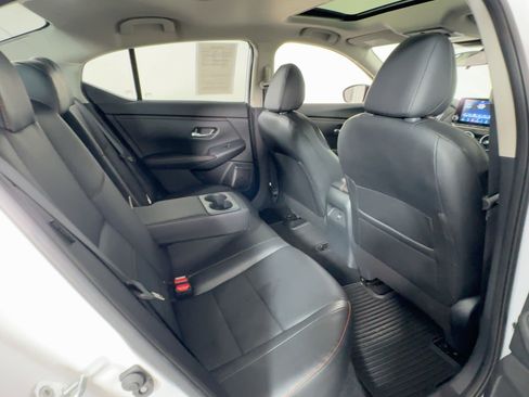 Used 2025 Nissan Sentra SR w/ SR Premium Package image 29