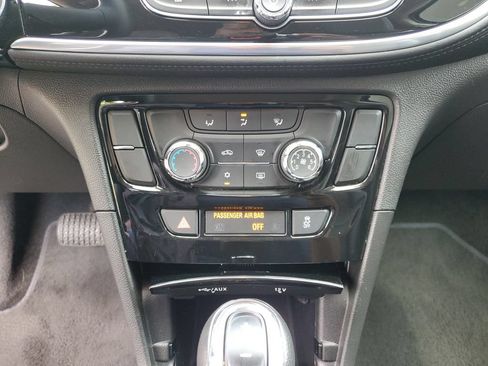 Used 2020 Buick Encore Preferred FWD image 31