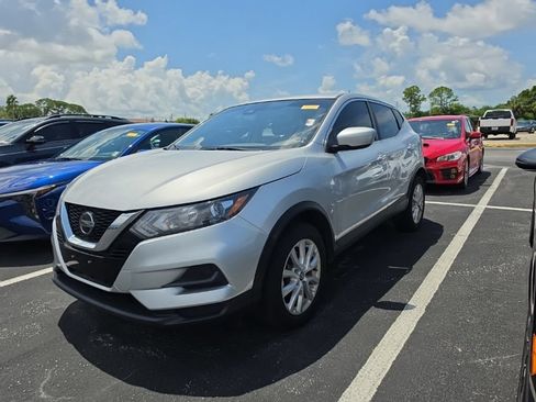 Used 2022 Nissan Rogue Sport S FWD image 4
