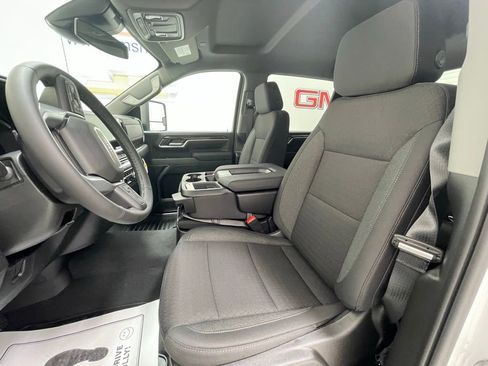 New 2026 GMC Sierra 3500 SLE w/ SLE Value Package AWD/4WD image 18