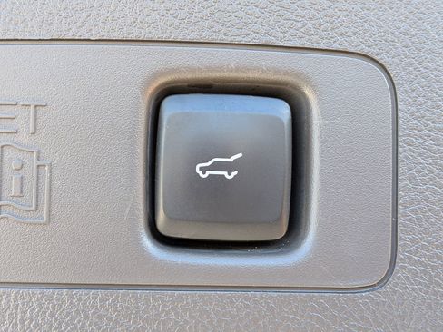 Used 2020 Lincoln Corsair FWD w/ Equipment Group 101A image 16