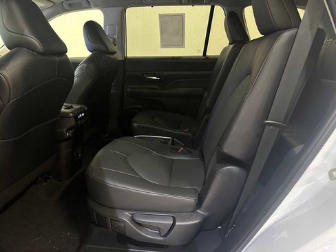 Certified 2025 Toyota Grand Highlander XLE image 20