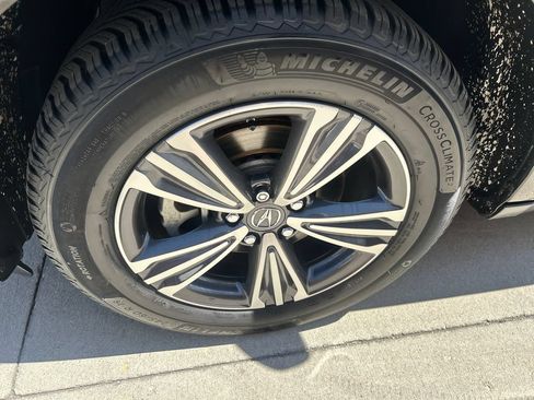 Used 2018 Acura MDX SH-AWD image 16