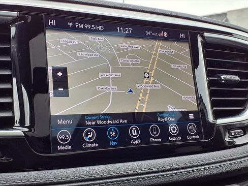 Used 2019 Chrysler Pacifica Limited image 11