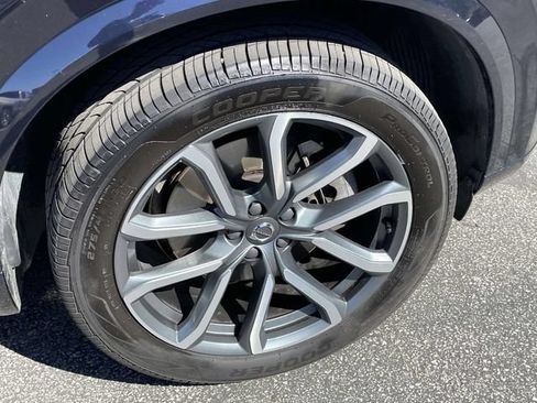Used 2019 Volvo XC90 T5 Momentum w/ Protection Package Premier AWD/4WD image 11