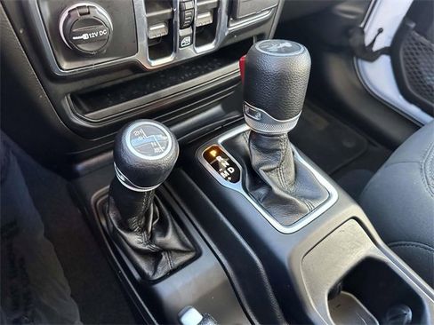 Certified 2022 Jeep Wrangler Unlimited Sport image 34