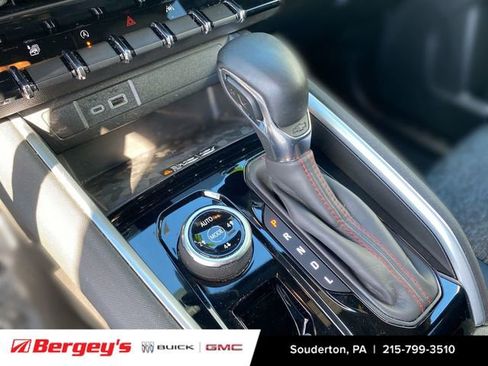 Certified 2024 Chevrolet Colorado Z71 w/ Z71 Convenience Package 2 image 18