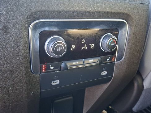 Used 2024 Chevrolet Suburban Z71 w/ Off-Road Capability Package AWD/4WD image 33