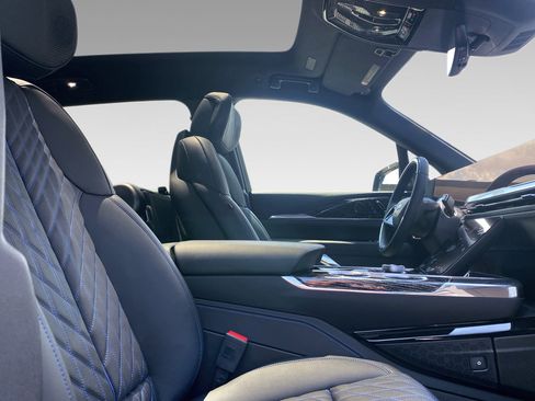 New 2026 Cadillac Escalade IQ Luxury 1 image 13