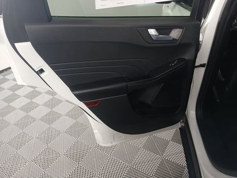 Used 2024 Ford Escape ST-Line Select image 22