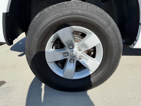 Used 2019 RAM 1500 Classic SLT image 19