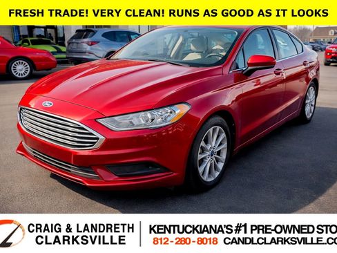 Used 2017 Ford Fusion SE w/ Fusion SE Technology Package image 1