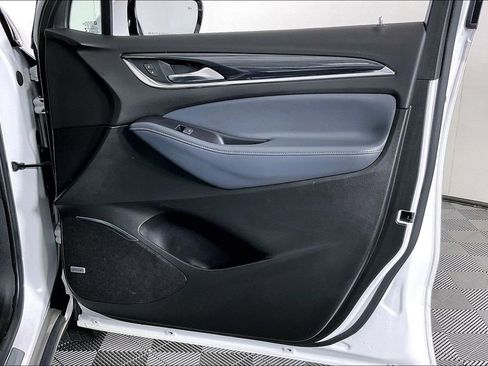 Used 2022 Buick Enclave Premium image 25