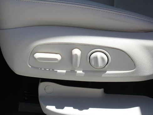 Used 2023 Buick Enclave Essence w/ Sound and Sites Package AWD/4WD image 11