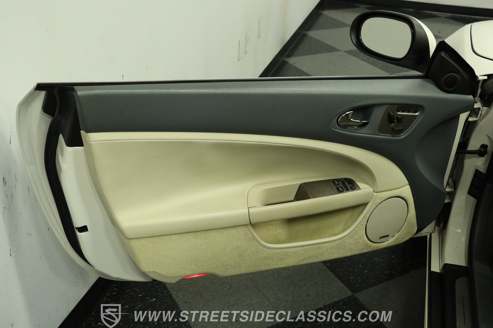 Used 2007 Jaguar XKR R RWD image 34