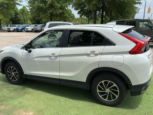 Used 2020 Mitsubishi Eclipse Cross ES FWD image 4