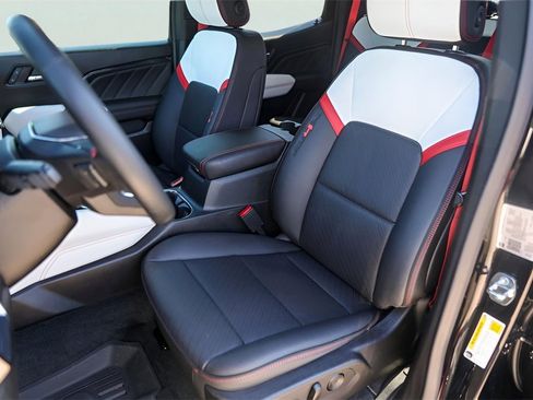 Used 2023 GMC Canyon AT4X w/ Edition 1 image 10