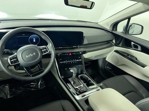 Used 2023 Kia Carnival SX Prestige FWD image 29