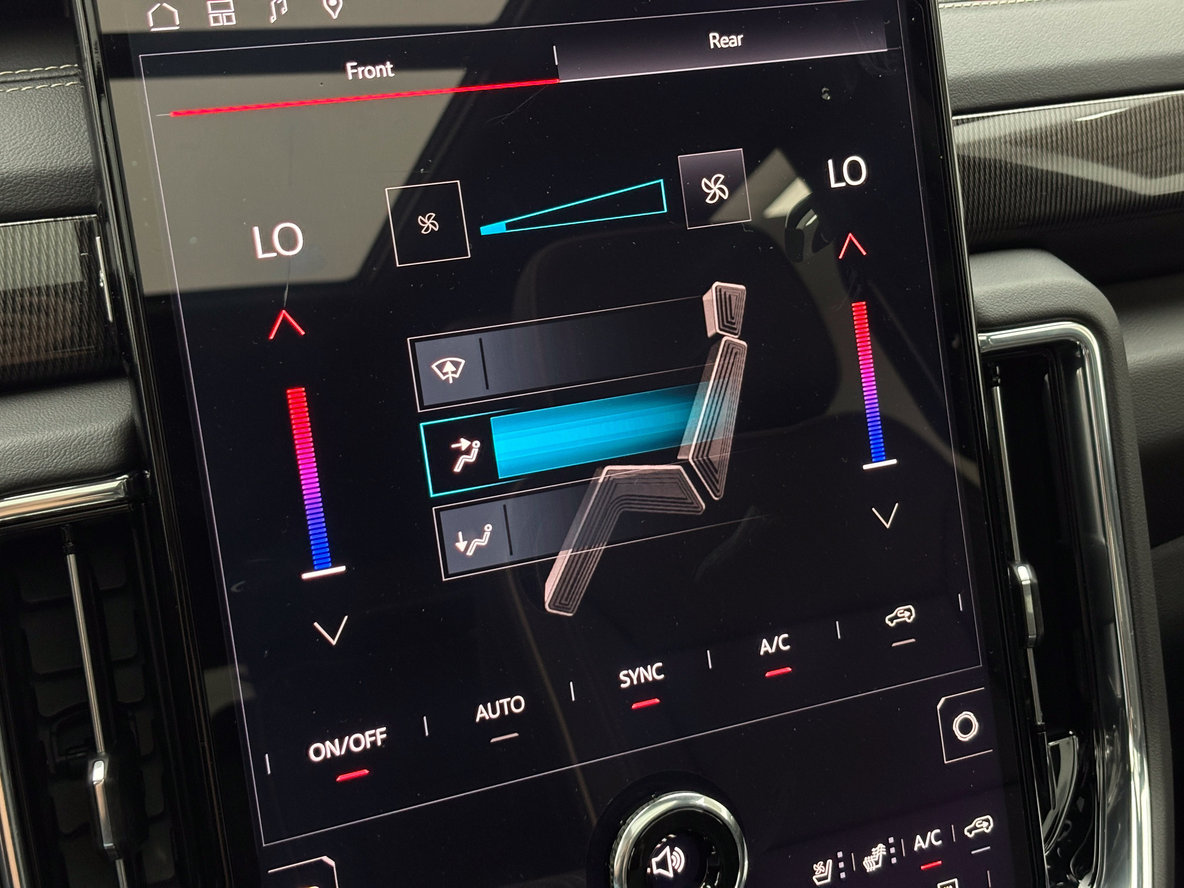 New 2026 GMC Yukon Elevation w/ Elevation Premium Package AWD/4WD image 32