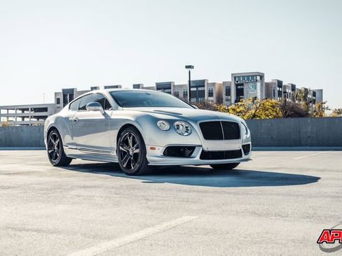 Used 2013 Bentley Continental GT image 44