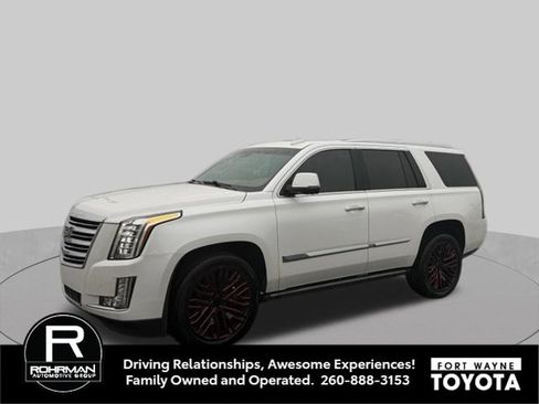 Used 2016 Cadillac Escalade Platinum AWD/4WD image 5
