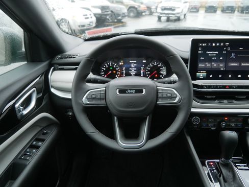 New 2026 Jeep Compass Limited image 11