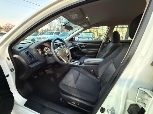 Used 2016 Nissan Altima 2.5 S w/ Power Driver Seat Package image 7