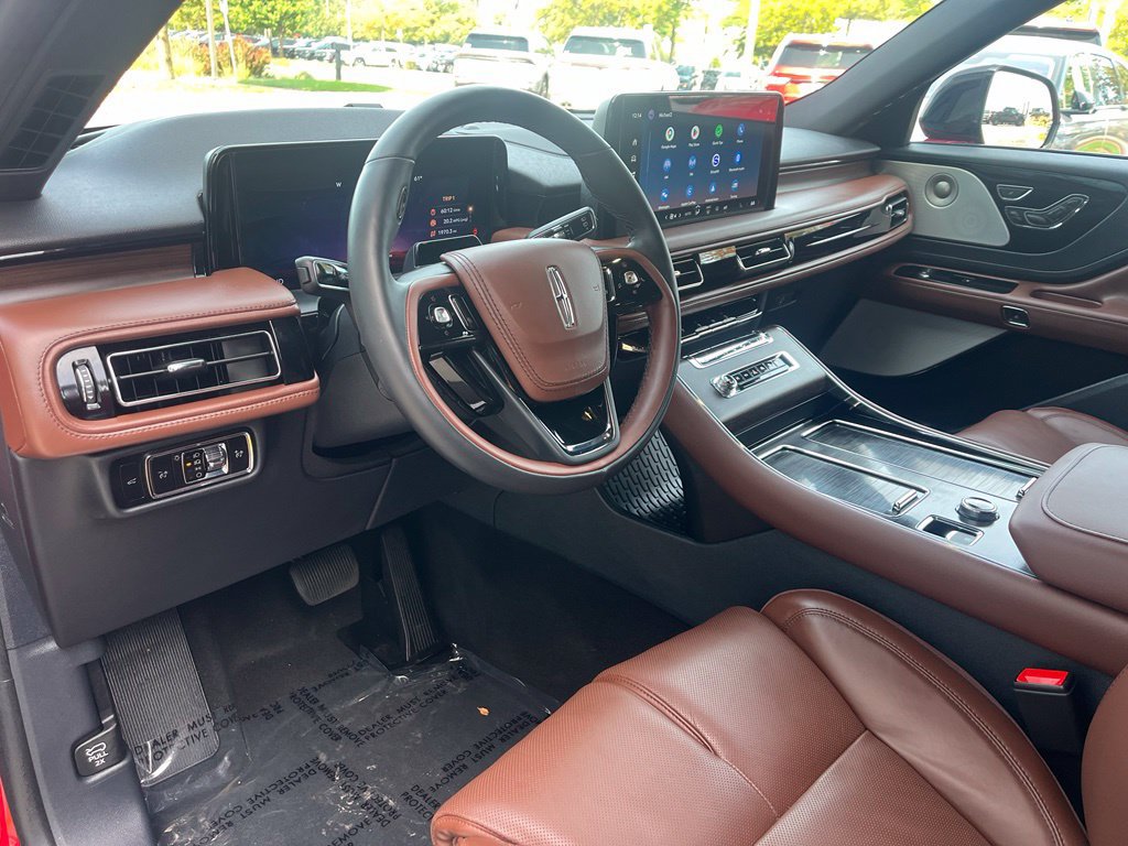 Used 2025 Lincoln Aviator Reserve w/ Equipment Group 201A AWD/4WD image 27