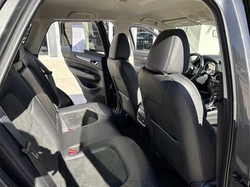 Used 2023 MAZDA CX-5 AWD 2.5 S w/ Select Package image 34