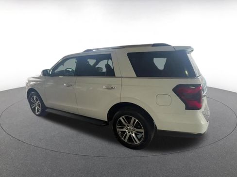 Used 2024 Ford Expedition Limited image 11